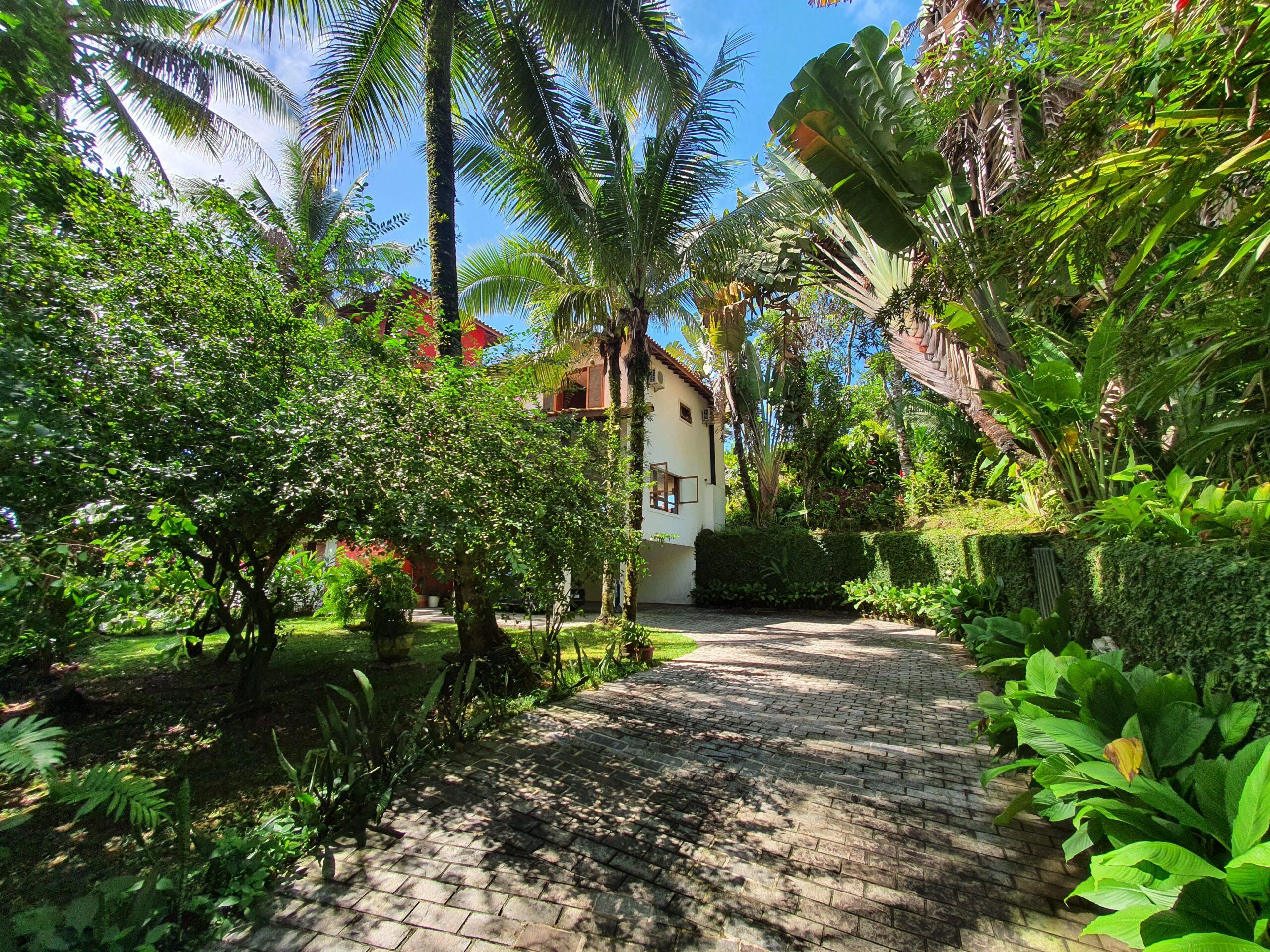 Casa de tirar o fôlego na praia do Félix, Ubatuba