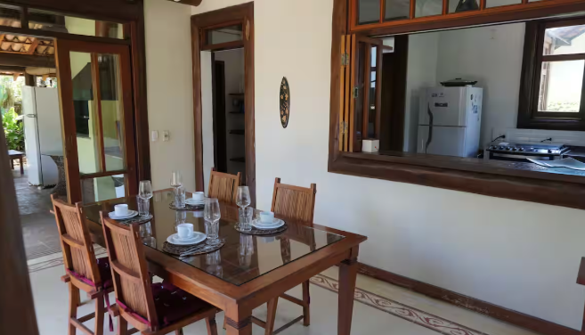 Casa Balinesa a Poucos Passos da Praia em Maresias