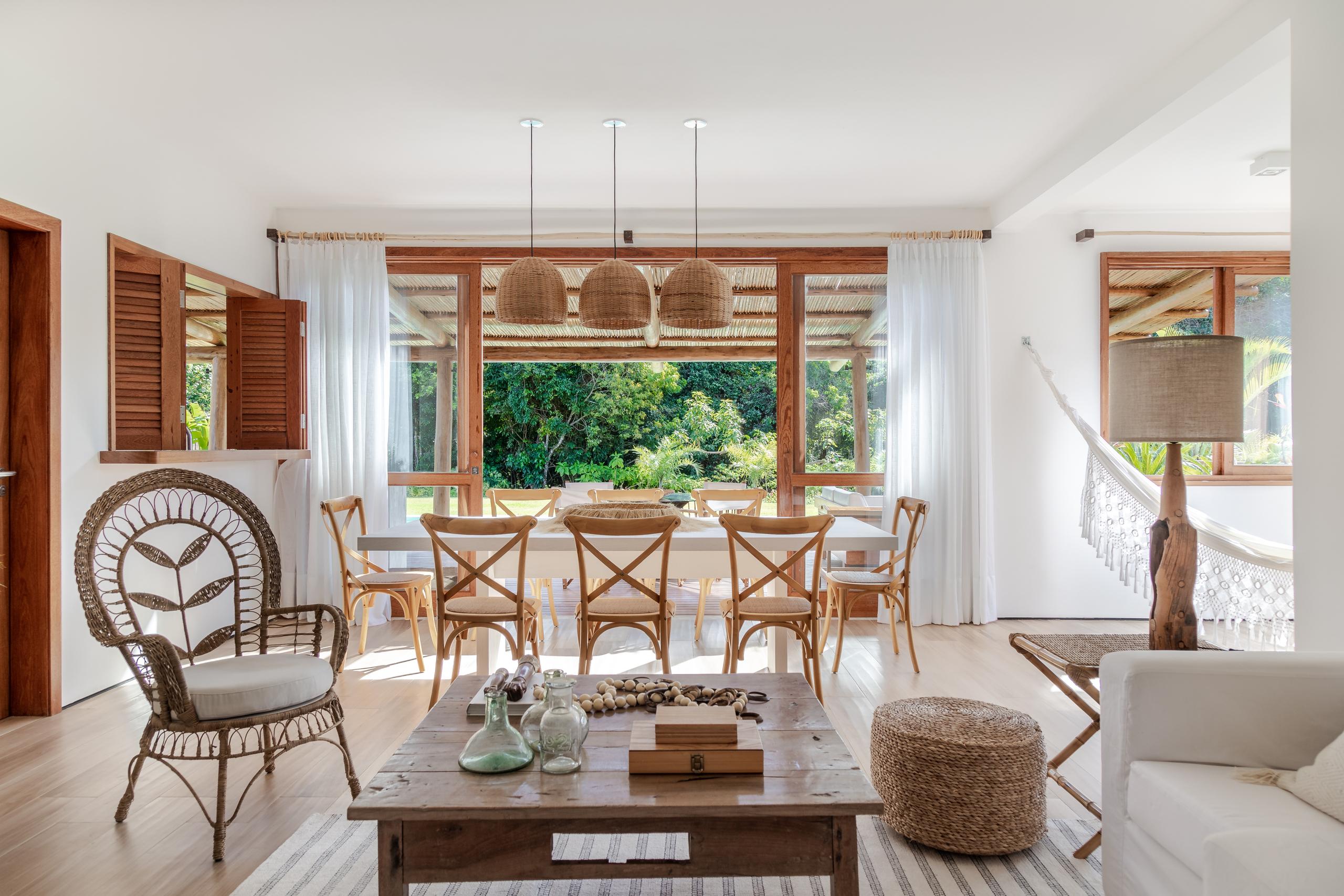 Casa Brisa 62 – Sofisticação e Conforto em Porto Seguro