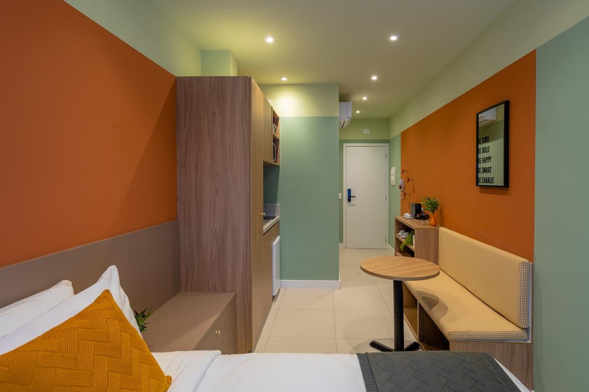 Campo Belo Studio for 2 with Pool and Gym