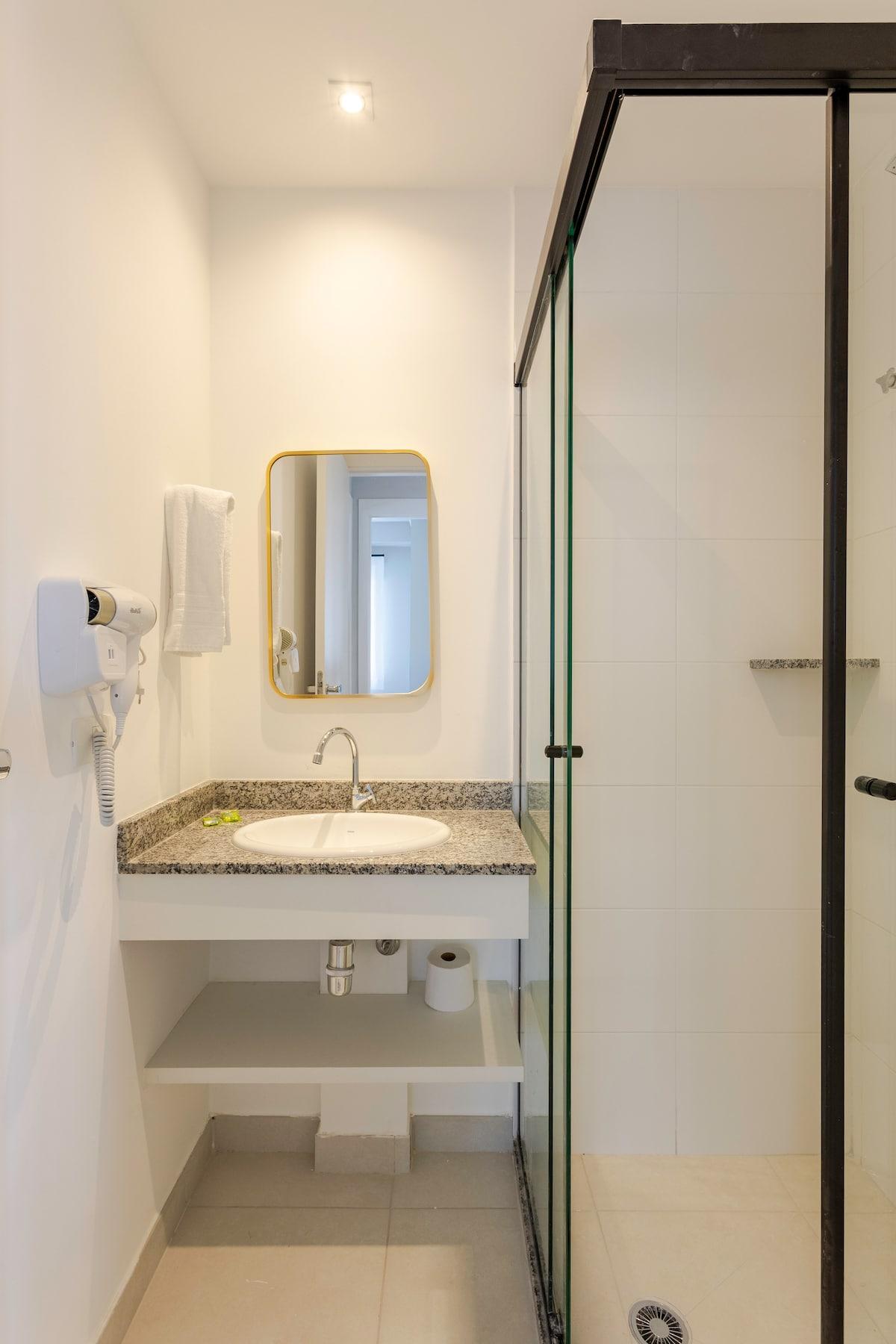 2-Bedroom Apartment in Vila Mariana, with Parking and Gym