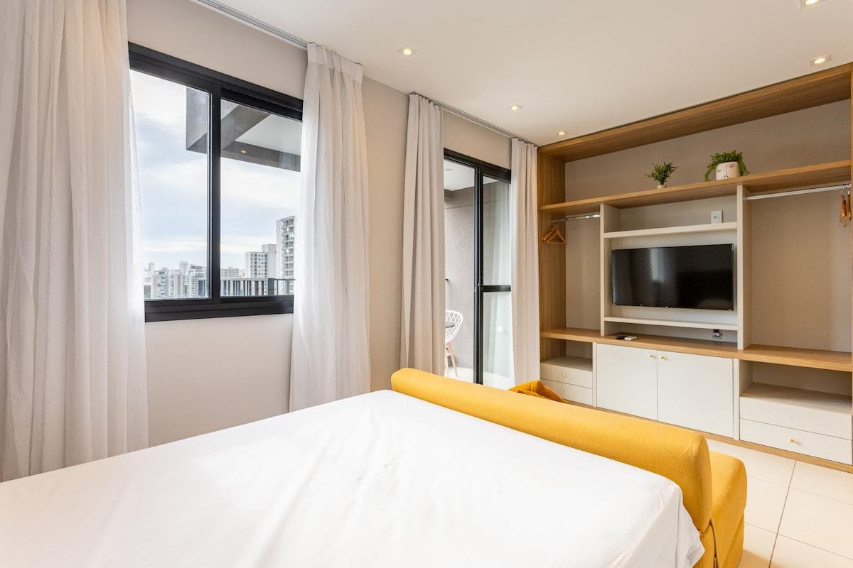 Apartamento no Campo Belo com piscina, academia e varanda