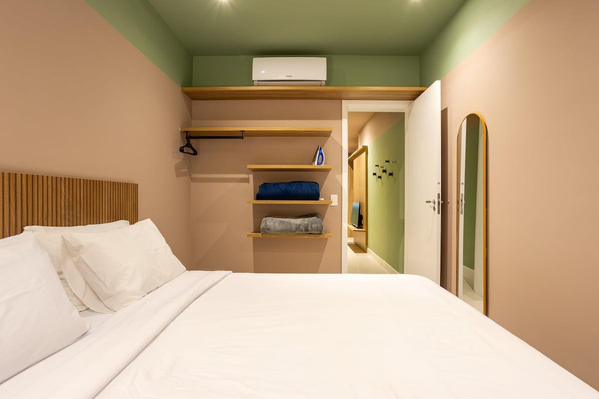 Apartamento no Campo Belo com Piscina, Academia e Varanda