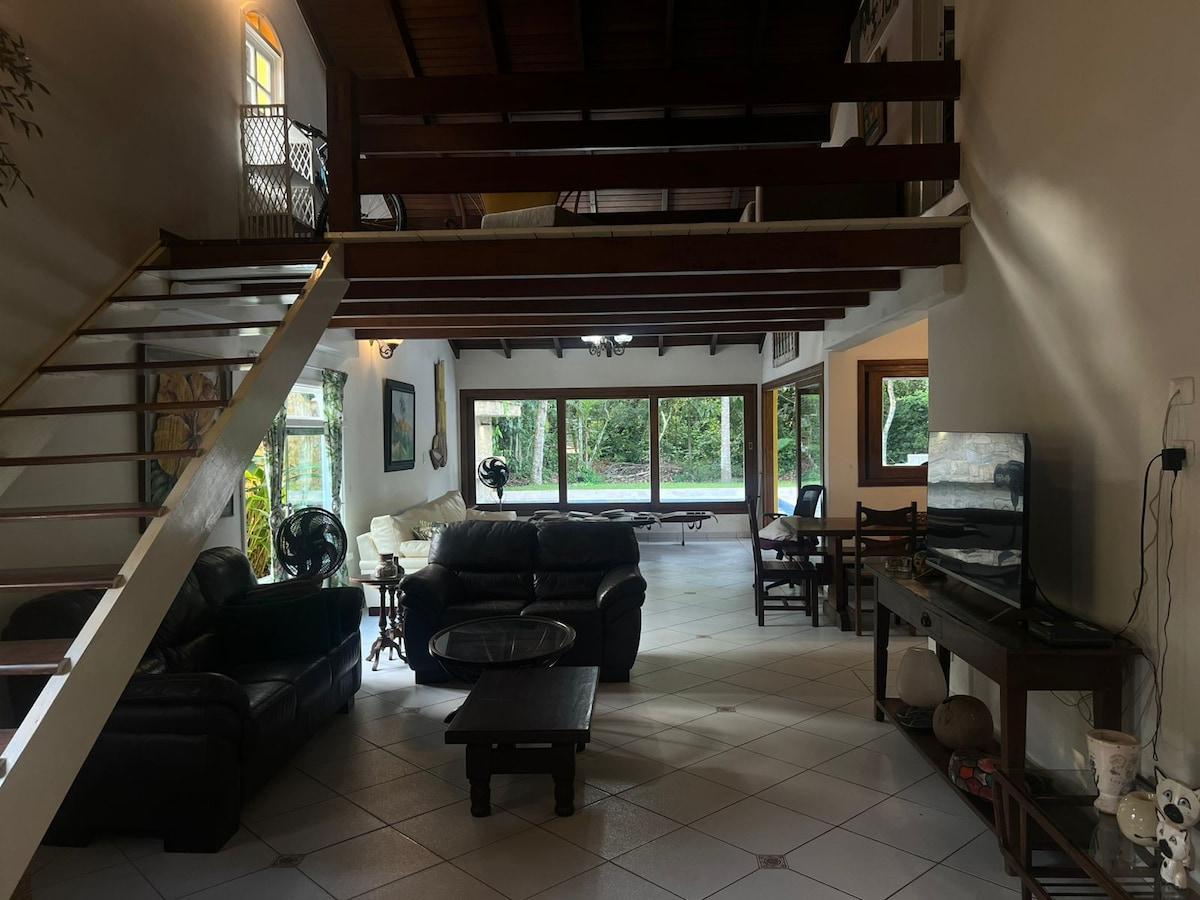 Casa Increíble en Riviera de São Lourenço con Piscina y Parrilla