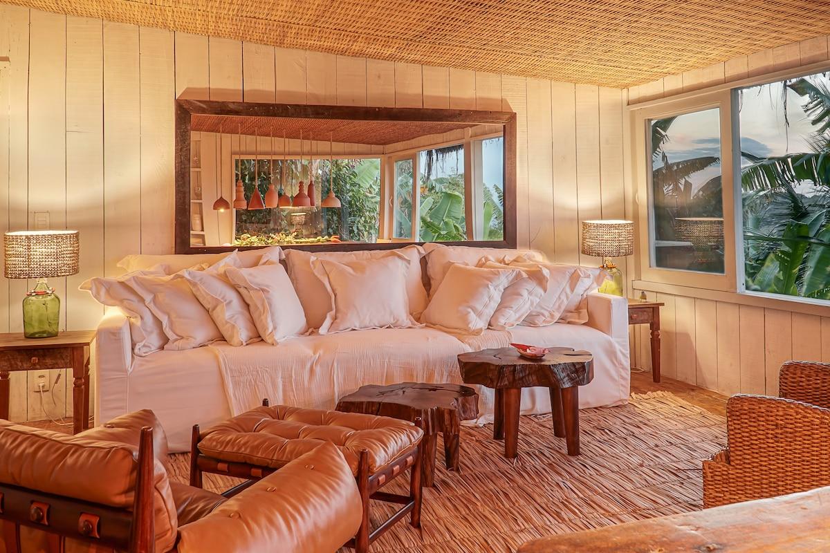 Divine Retreat - Tranquility and Luxury in Trancoso's Historic Center